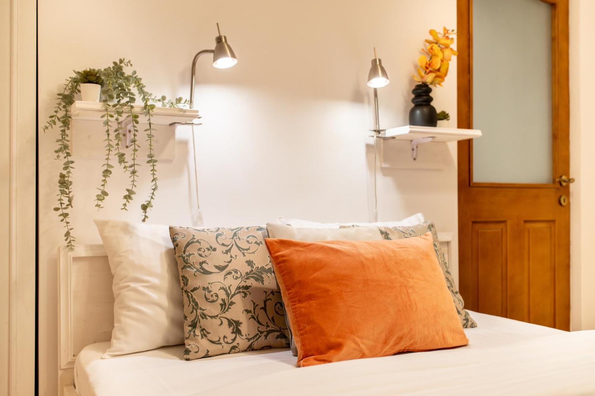 2Br Apartment At Piata Natiunilor Unite: Perfect For City Center Stays Bucharest Luaran gambar