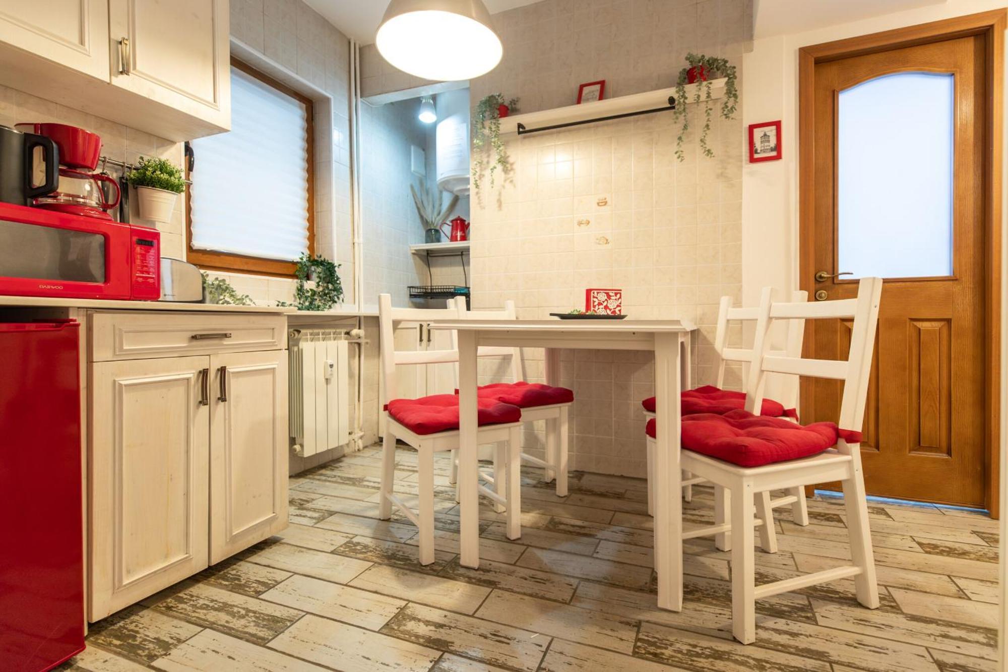 2Br Apartment At Piata Natiunilor Unite: Perfect For City Center Stays Bucharest Luaran gambar