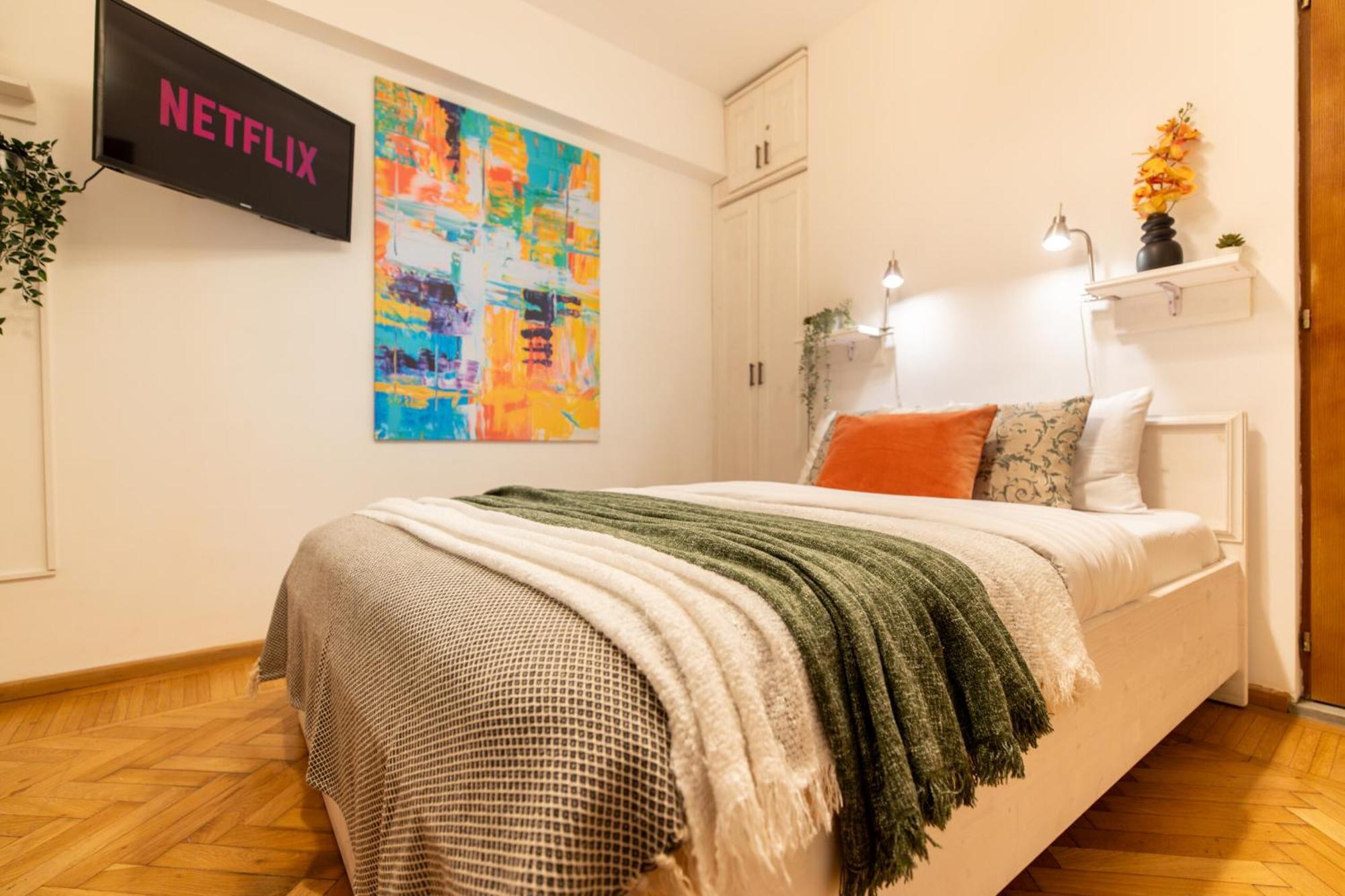 2Br Apartment At Piata Natiunilor Unite: Perfect For City Center Stays Bucharest Luaran gambar